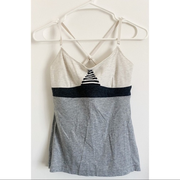 Lululemon • Contentment Triangle Tank Heathered Silver Slate/Polar Cream - Picture 5 of 11